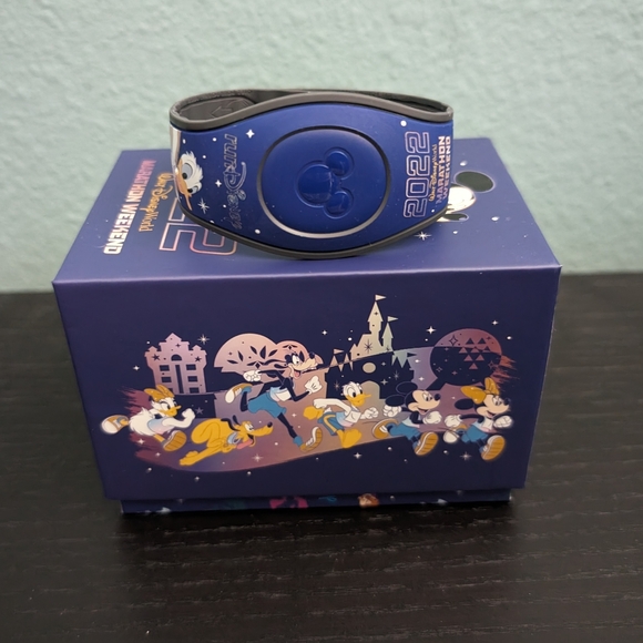 2022 runDisney Walt Disney World Marathon Weekend MagicBand New Limited Edition - Picture 2 of 6